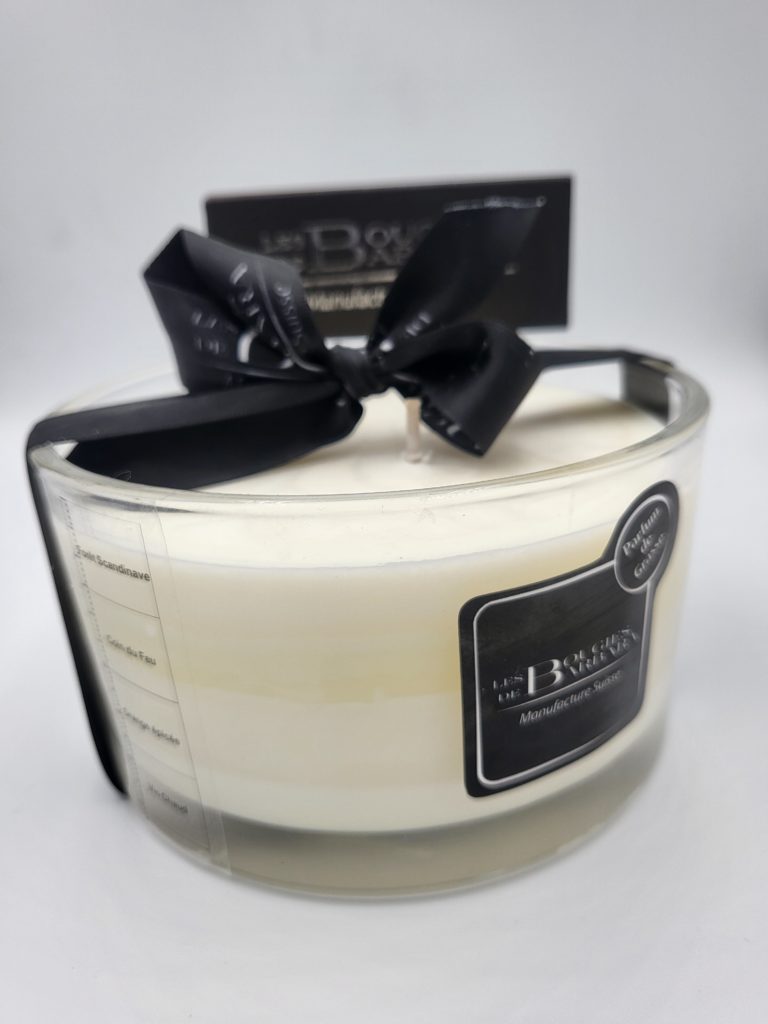 Bougie Éphémère 400 g – quatre parfums successifs